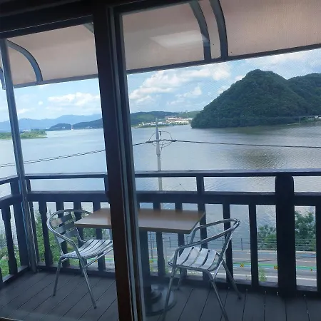 Lahoya Pension Chuncheon Exterior photo