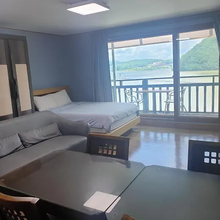 Lahoya Pension Chuncheon Exterior photo