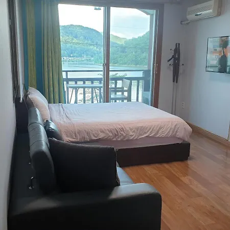 Lahoya Pension Chuncheon Exterior photo