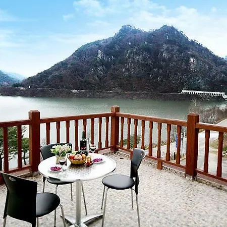 Lahoya Pension Chuncheon Exterior photo