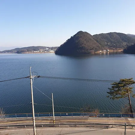 Lahoya Pension Chuncheon Exterior photo
